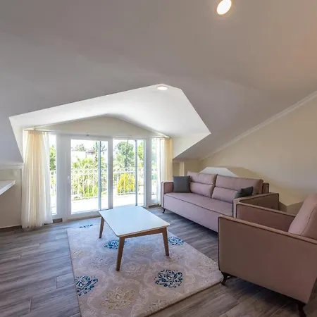 Kaktus Calis Beach Villa *