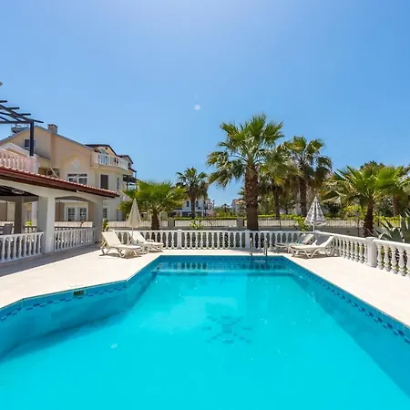 Villa Kaktus Calis Beach *